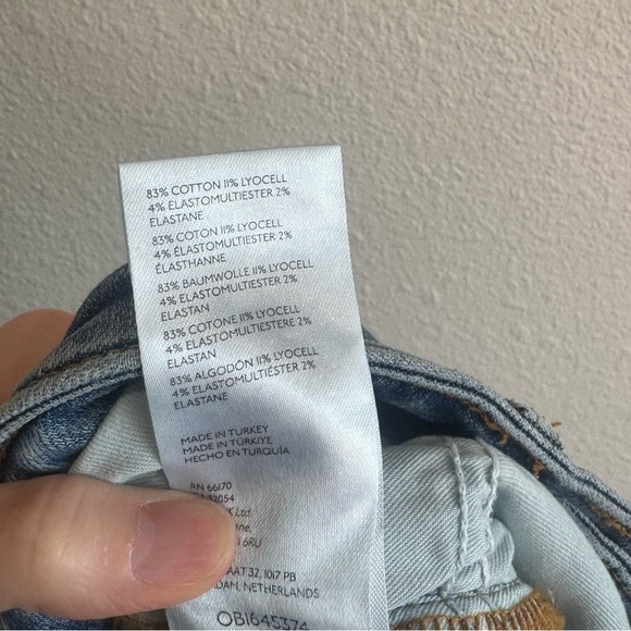 Pilcro Anthropologie Yaya Crop Flare Jean Womens 26 Blue Mid-Rise Stretch Fray - Picture 5 of 10